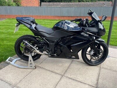 Kawasaki Ninja 250R ** PRICE DROP ** EX250K 2010 11,500 miles