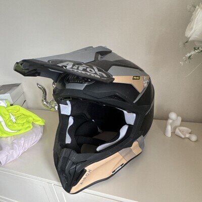 Motocross Helmet ￼