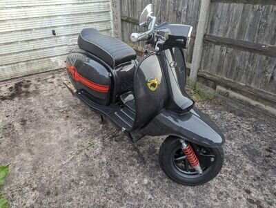 Scomadi TL250 Carbon Fibre Handbuilt in UK number 7 of only 10 vespa gts engine Scomadi TL250 Carbon Fibre Handbuilt in UK number 7 of only 10 vespa gts engine