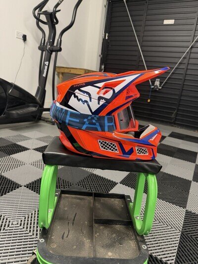 Fox V3 Motocross Helmet