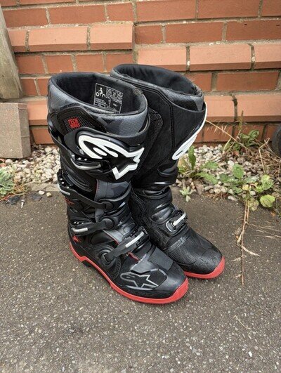 Alpinestars Tech 7 - UK10 EU 45.5 - Motocross/ Enduro Boots in black and red