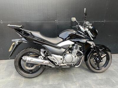 Suzuki GW 250 L3 INAZUMA HPI CLEAR A2 LICENCE AND ULEZ COMPLIANT Suzuki GW 250 L3 INAZUMA HPI CLEAR A2 LICENCE AND ULEZ COMPLIANT
