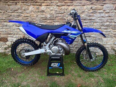 YAMAHA YZ 250 2-STROKE 2025 MOTOCROSS BIKE. LOW HOURS, ALL STOCK! TC SX KX CR