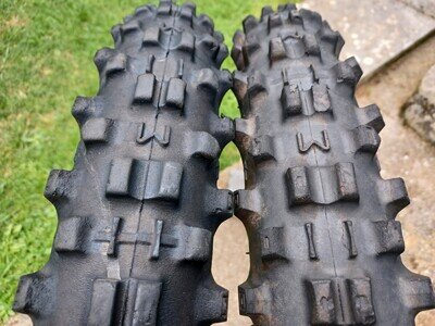 Pair of 2 x Front Michelin Enduro Medium FIM Enduro Tyres 90/90-21 Allen Scythe