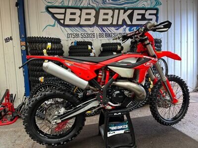 BETA 300 RR 2T 2023 **ENDURO - GREEN LANE - ROAD REGISTERED** 200 250 RR EXC 300 BETA 300 RR 2T 2023 **ENDURO - GREEN LANE - ROAD REGISTERED** 200 250 RR EXC 300