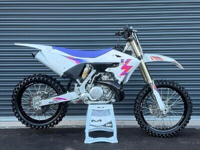 YAMAHA YZ250 YZ 250 2024 **ANNIVERSARY EDITION**
