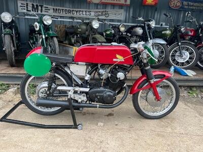 1962 Honda CB72 Race/Parade bike, 247cc. px welcome 1962 Honda CB72 Race/Parade bike, 247cc. px welcome