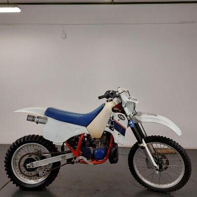 KTM XC 250 1988 2 STROKE ENDURO/MOTOROSS BIKE*RESTORATION PROJECT*RUNS & RIDES KTM XC 250 1988 2 STROKE ENDURO/MOTOROSS BIKE*RESTORATION PROJECT*RUNS & RIDES