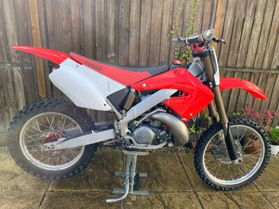 2000 HONDA CR250 - KAWASAKI KX 250F 2021