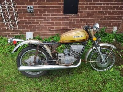 Suzuki GT250 1974 US import barn find spares / repair restoration Suzuki GT250 1974 US import barn find spares / repair restoration