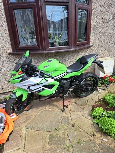 KAWASAKI NINJA 250R KAWASAKI NINJA 250R