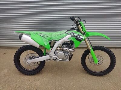 Kawasaki KX 250 KXF 2024 brand new out the create Kawasaki KX 250 KXF 2024 brand new out the create