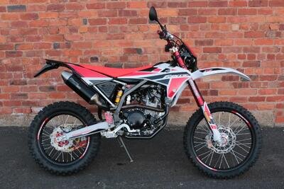 FANTIC 250 XEF ENDURO TRAIL 2024*BRAND NEW IN STOCK* FANTIC 250 XEF ENDURO TRAIL 2024*BRAND NEW IN STOCK*