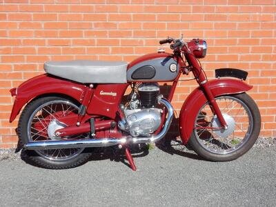 JAMES Commodore L25 250cc 1957 - Large history file JAMES Commodore L25 250cc 1957 - Large history file