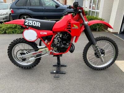 Honda CR250 r free delivery Honda CR250 r free delivery