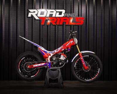 2023 Beta EVO Factory 250 2T Trials Bike OUTSTANDING CONDITION AND READY TO GO 2023 Beta EVO Factory 250 2T Trials Bike OUTSTANDING CONDITION AND READY TO GO