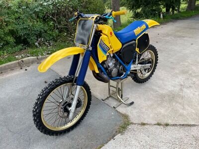SUZUKI RM250 1985 evo SUZUKI RM250 1985 evo