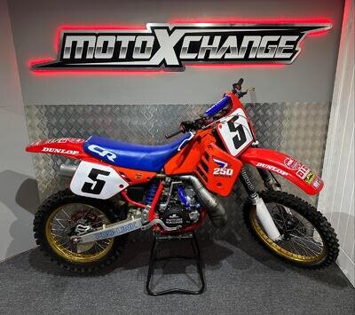 1987 HONDA CR 250....BIKE IS IN IMMACULATE...£4995....MOTO X CHANGE 1987 HONDA CR 250....BIKE IS IN IMMACULATE...£4995....MOTO X CHANGE