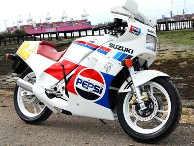 Suzuki RG250 Gamma MK3 Pepsi 1988 Suzuki RG250 Gamma MK3 Pepsi 1988