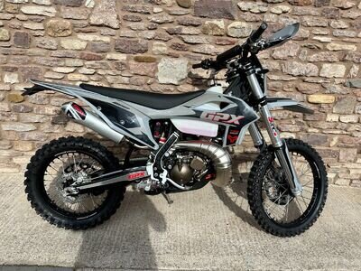 GPX 250r TSE Enduro Motorbike GPX 250r TSE Enduro Motorbike