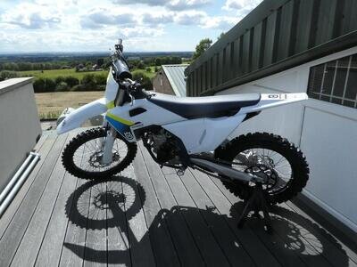 Husqvarna FC 350 Motorcycle Husqvarna FC 350 Motorcycle