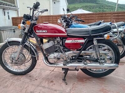 suzuki T250J hustler motorcycle 1972 suzuki T250J hustler motorcycle 1972