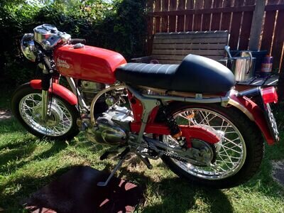 Royal Enfield Continental Gt250 stunning. Royal Enfield Continental Gt250 stunning.