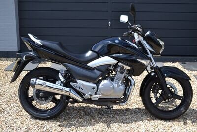 2013 Black Suzuki GW250 GW 250 INAZUMA - 6K MILES - IMMACULATE - MOT - HPI CLEAR 2013 Black Suzuki GW250 GW 250 INAZUMA - 6K MILES - IMMACULATE - MOT - HPI CLEAR