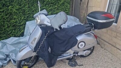 Piaggio Vespa GTS 250cc **sought after model** Piaggio Vespa GTS 250cc **sought after model**