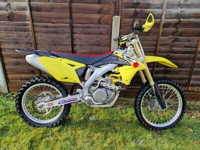 Suzuki RMZ 450 motocross bike 2014