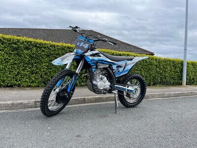 250cc, Dirt bike, Pit Bike, Big Wheel, 4 Stroke, Motocross. 250cc, Dirt bike, Pit Bike, Big Wheel, 4 Stroke, Motocross.