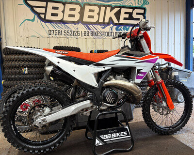 KTM SX 250 2023 **32 HOURS - SXF FC MC TC SX 125 150 250 300 350 450** KTM SX 250 2023 **32 HOURS - SXF FC MC TC SX 125 150 250 300 350 450**