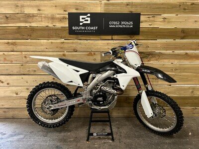 SUZUKI RMZ 450 2015 MOTOCROSS BIKE SUZUKI RMZ 450 2015 MOTOCROSS BIKE