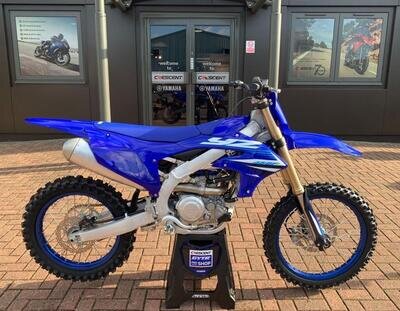 YAMAHA YZ450F / YZF450 2025 - BRAND NEW UK STOCK - SAVE 1800 AT CRESCENT YAMAHA
