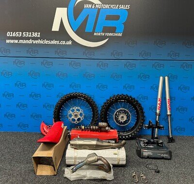 2025 KTM 250 SXF FACTORY PARTS! 2024 2023 FACTORY SUSPENESION AKRAPOVIC EXHAUST